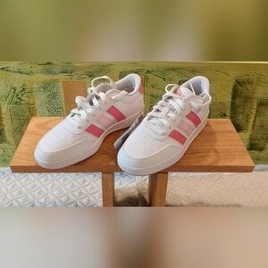 Adidas Kids Sneakers in White and Pink Stripes